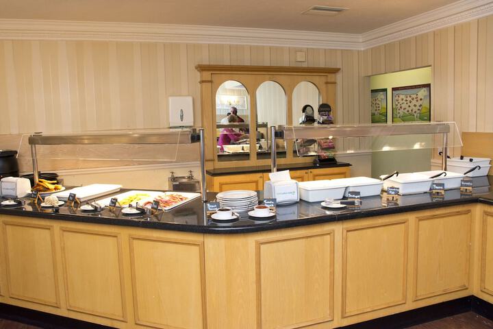 Dining 59 of 67