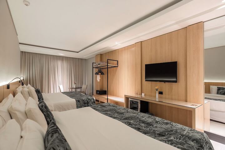 Room 26 of 103