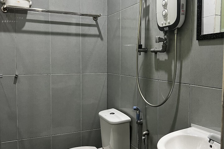 Room 14 of 15