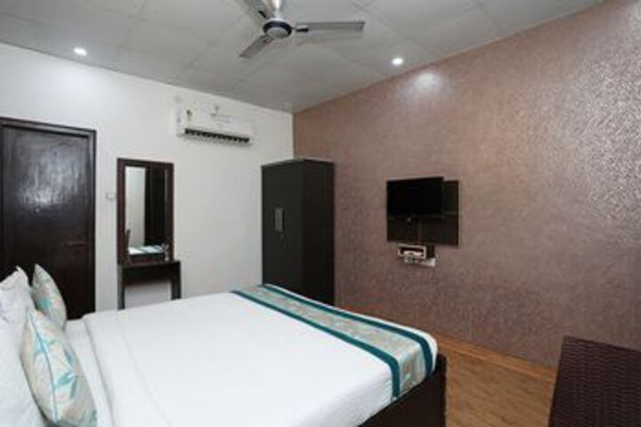 Room 5 of 21