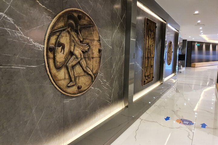 Entrance & Lobby