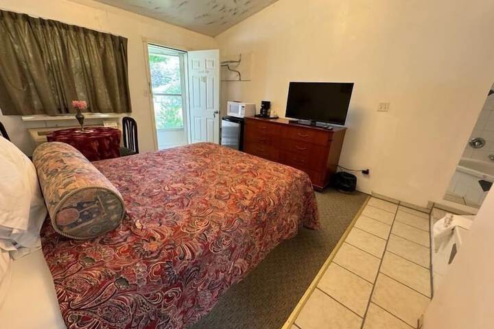Room 17 of 30