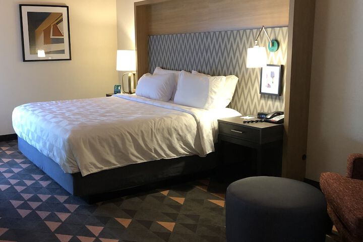 Standard King Bed Trundle Bed (4 of 7)