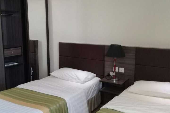 Room 7 of 36