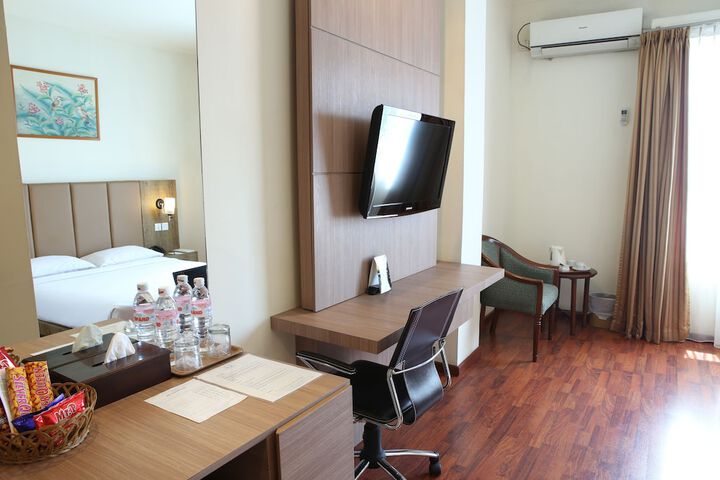 Room 8 of 22