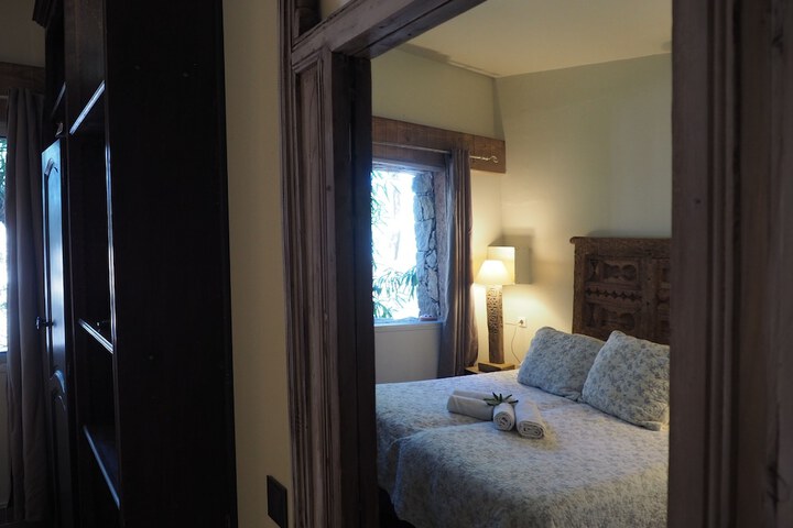 Room 13 of 144