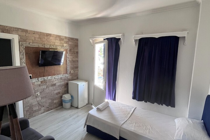 Room 18 of 22