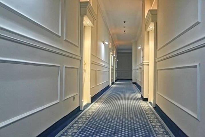 Ballroom/Hall 31 of 36