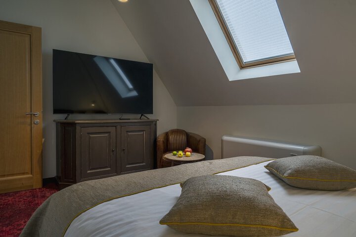 Room 10 of 61