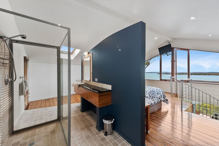 Room 11 of 23