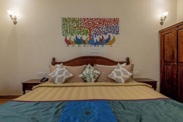 Room 7 of 33