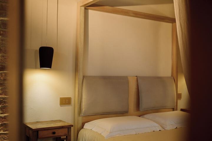 Room 29 of 69