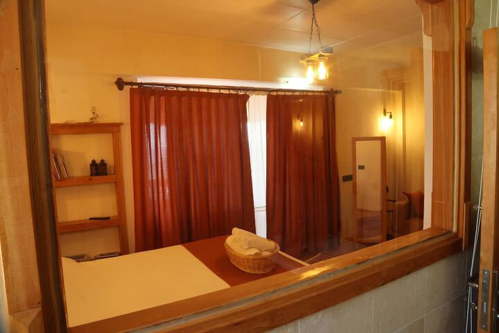 Room 4 of 47