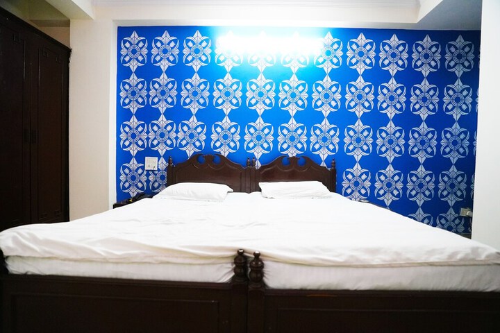 Room 6 of 37