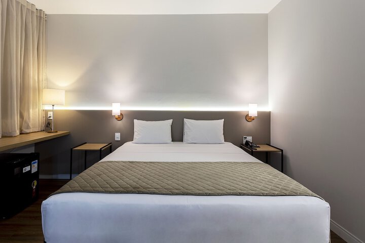 Room 7 of 70