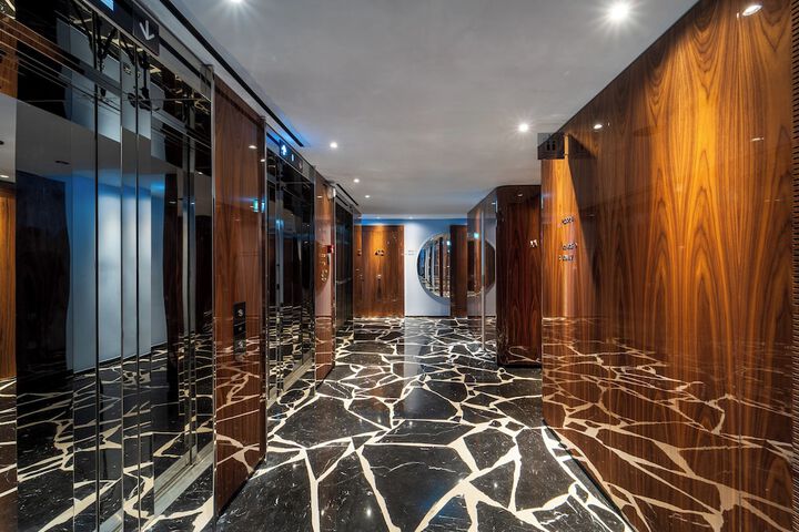 Ballroom/Hall 94 of 103