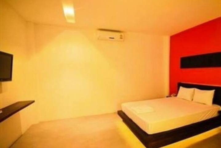 Room 3 of 18