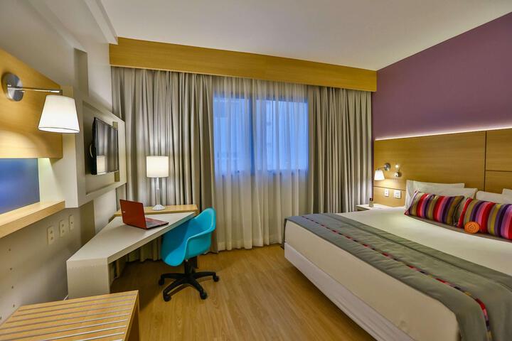Room 9 of 36