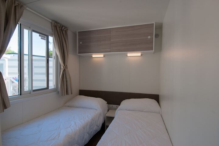 Room 21 of 227