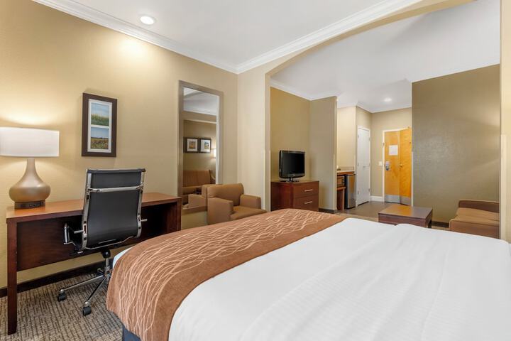 Room 10 of 70