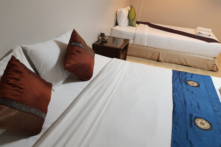 Room 26 of 76