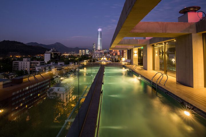 Hotel with Pool