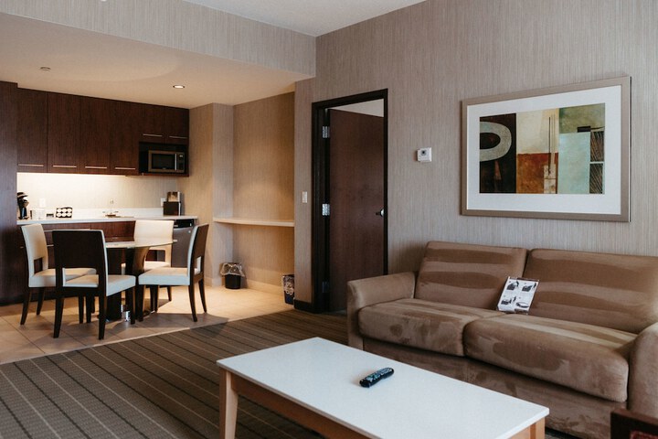 Room 19 of 42