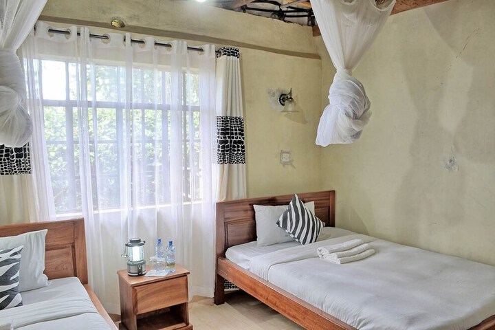Room 3 of 32