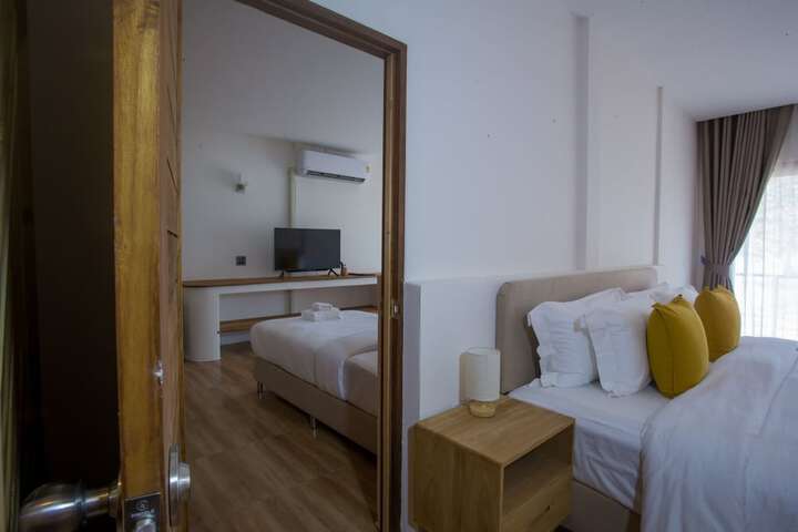Room 7 of 40