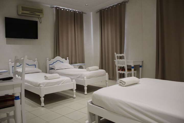 Room 43 of 153