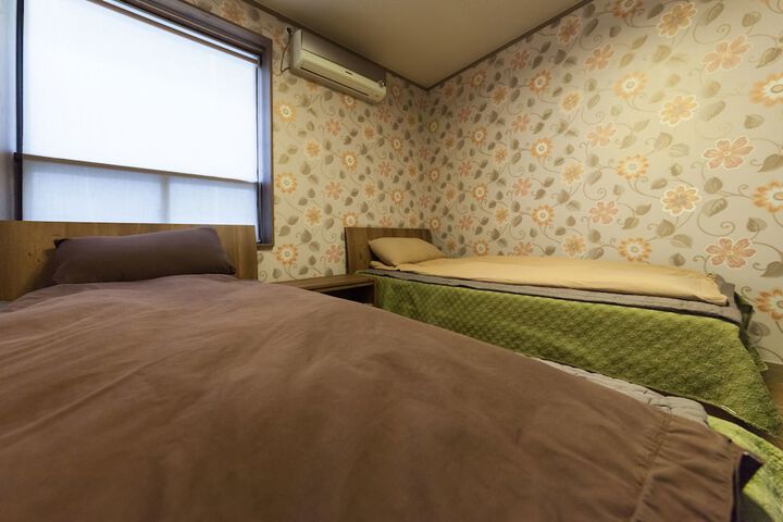 Room 12 of 43