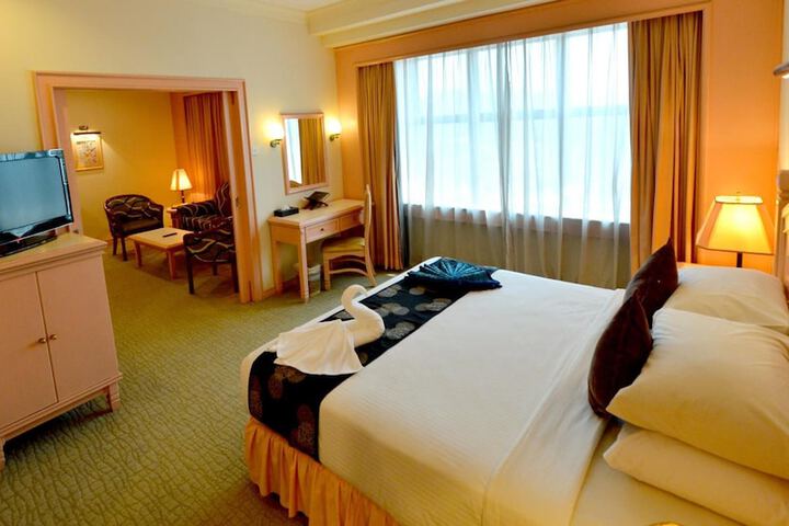 Room 16 of 49