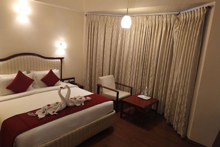 Room 12 of 96