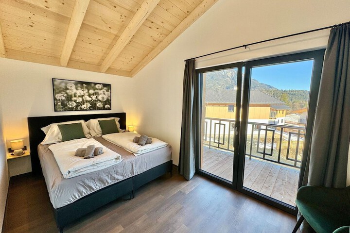 Room 5 of 34
