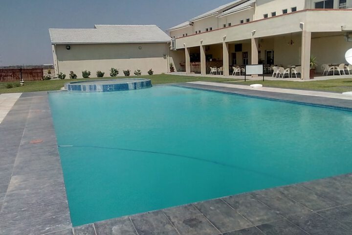 Pool Hotel