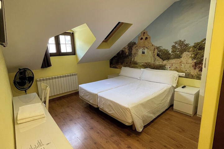 Room 10 of 108