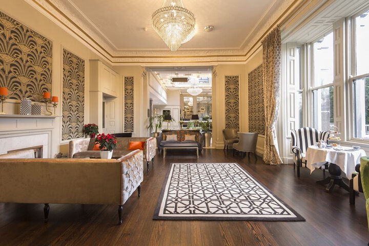Entrance & Lobby