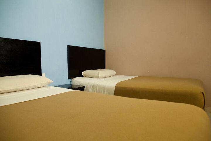 Room 12 of 35