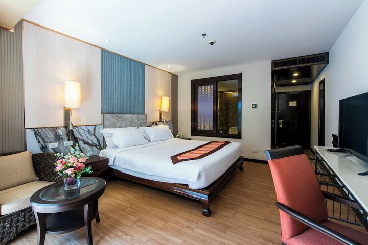 Room 14 of 120