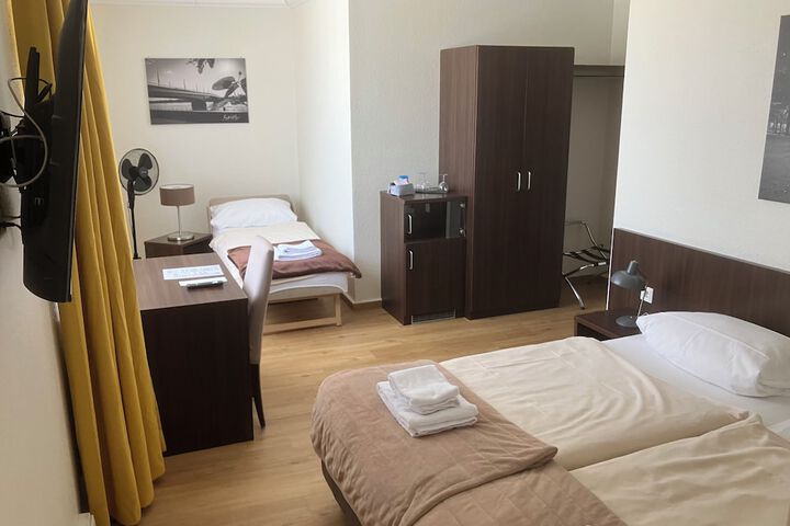 Room 22 of 46