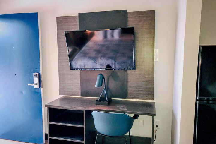 Room 18 of 39
