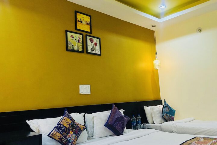 Room 8 of 31