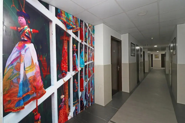 Room 12 of 22