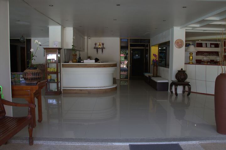 Guest Lobby