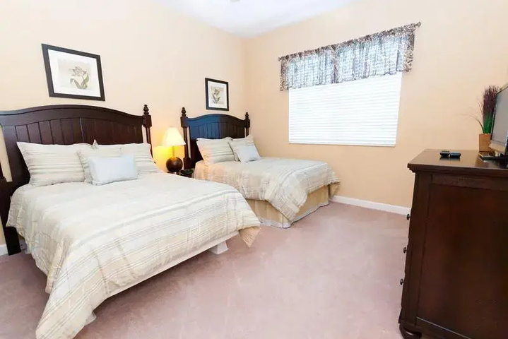 Room 6 of 21