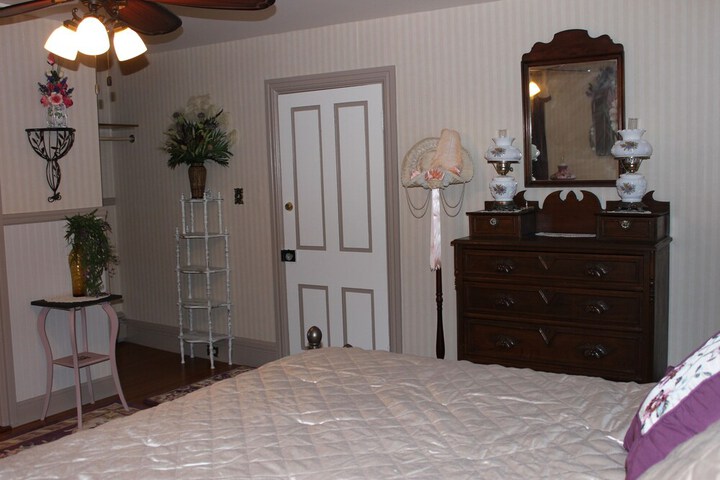 Room 5 of 69