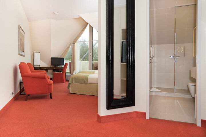 Room 29 of 80