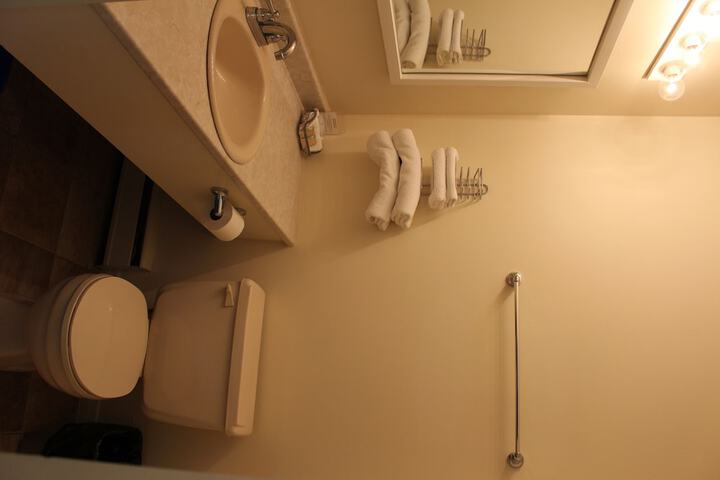 Room 54 of 116
