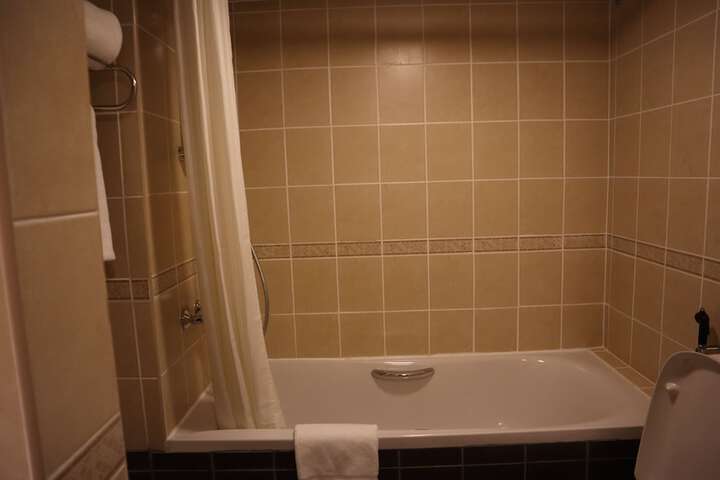 Room 21 of 45