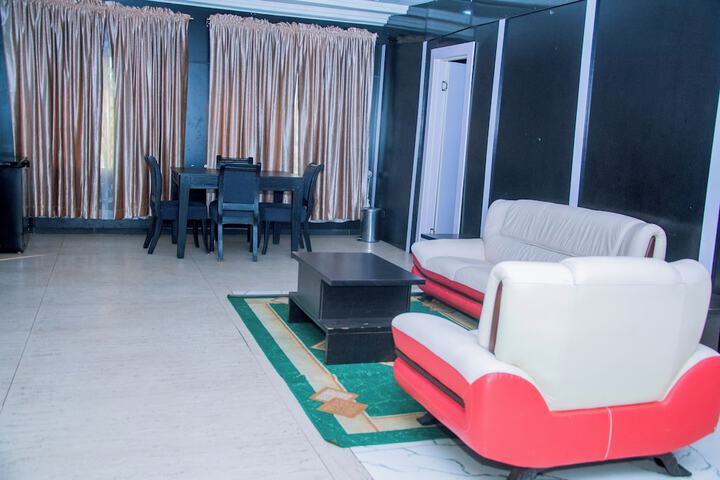 Room 16 of 32